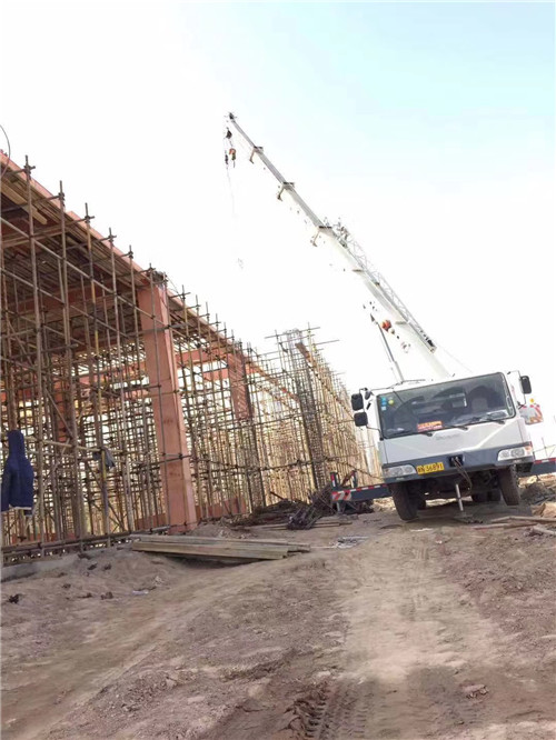 盘锦市吊车作业的安全注意事项有哪些？