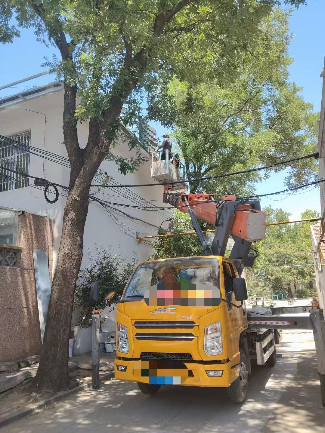 盘锦市高空作业车能吊装重物吗？最大承载多少公斤？