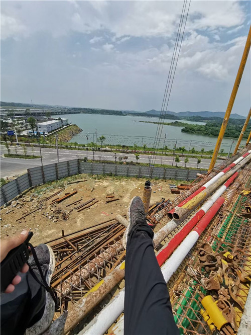 盘锦市作业中发生设备损坏或人员意外，责任怎么划分？