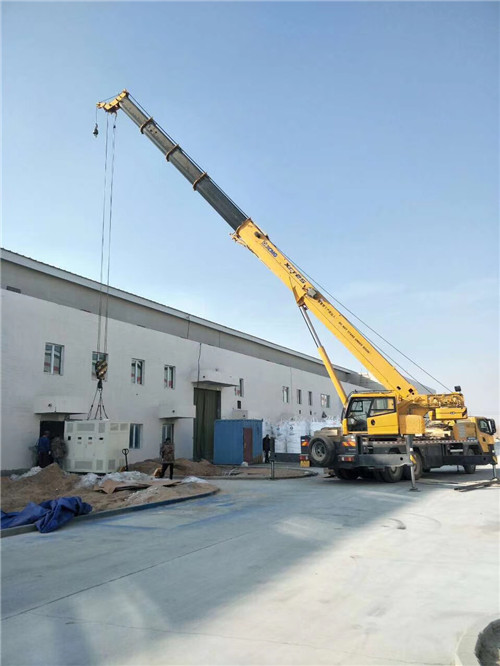 盘锦市“超载就喊停”—— 吊车的 “重量保镖” 技术